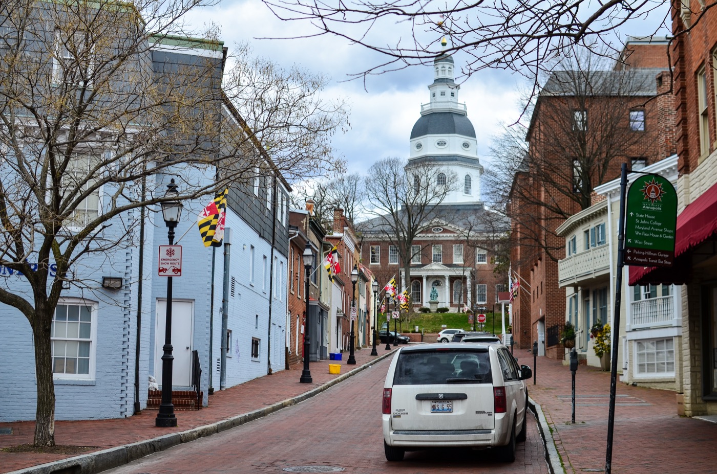 View of the Maryland State House from Francis Street, photographed in 2013