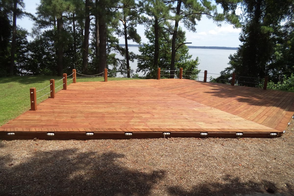 Wooden viewing platform among trees beside the York River
